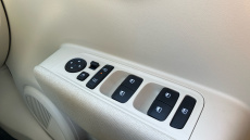 Hyundai INSTER 85kW 02 49kWh 5dr Auto Electric Hatchback